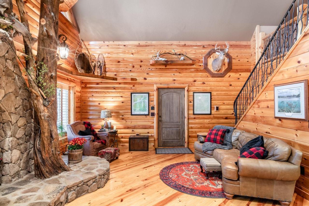 Iron Mountain Lodge - Beautiful Cabin With Forest & Mountain Views! Butler Bagian luar foto