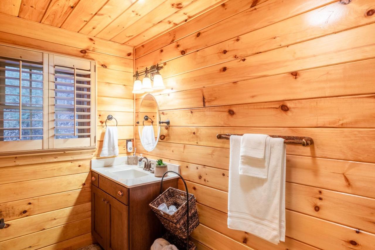 Iron Mountain Lodge - Beautiful Cabin With Forest & Mountain Views! Butler Bagian luar foto