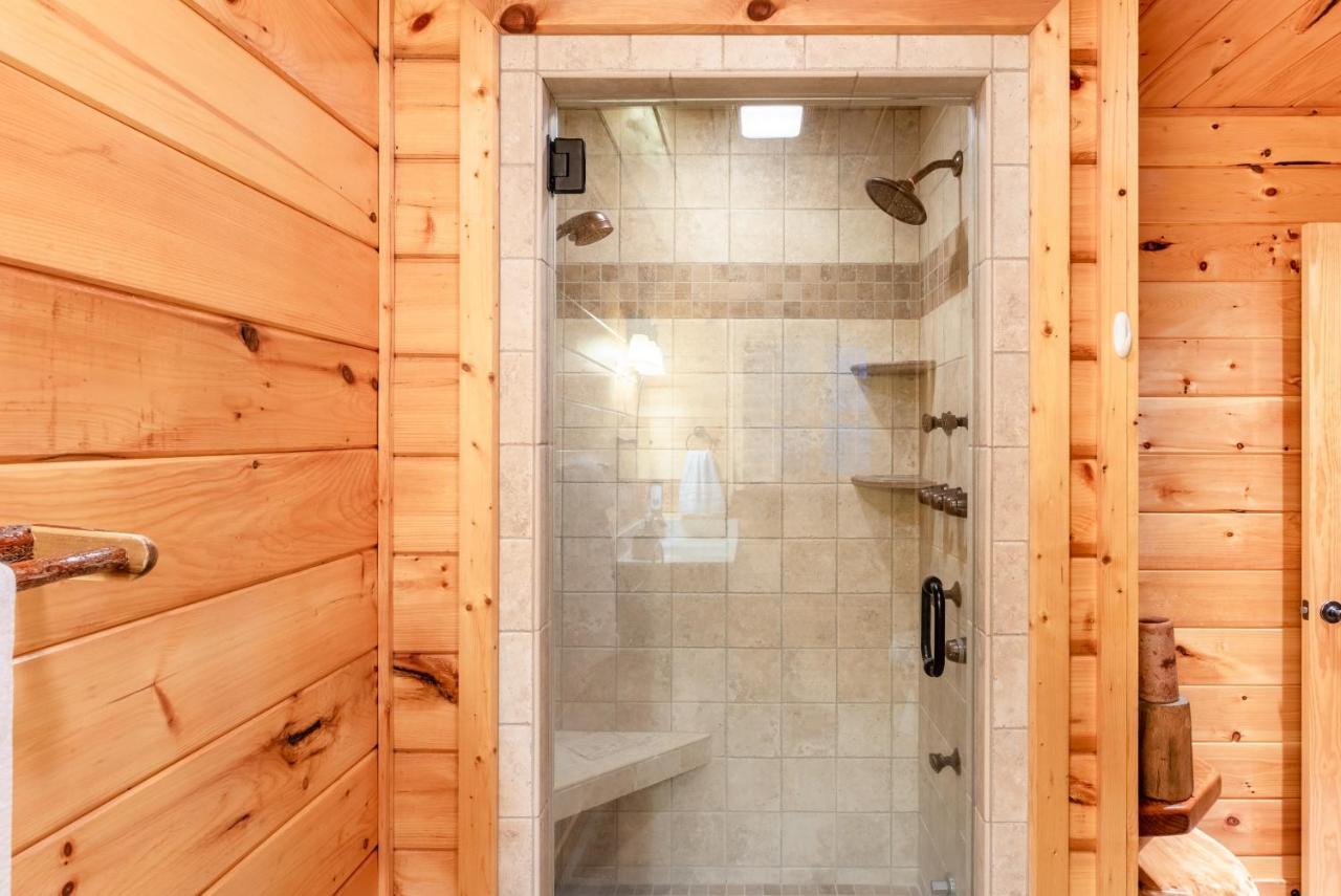 Iron Mountain Lodge - Beautiful Cabin With Forest & Mountain Views! Butler Bagian luar foto