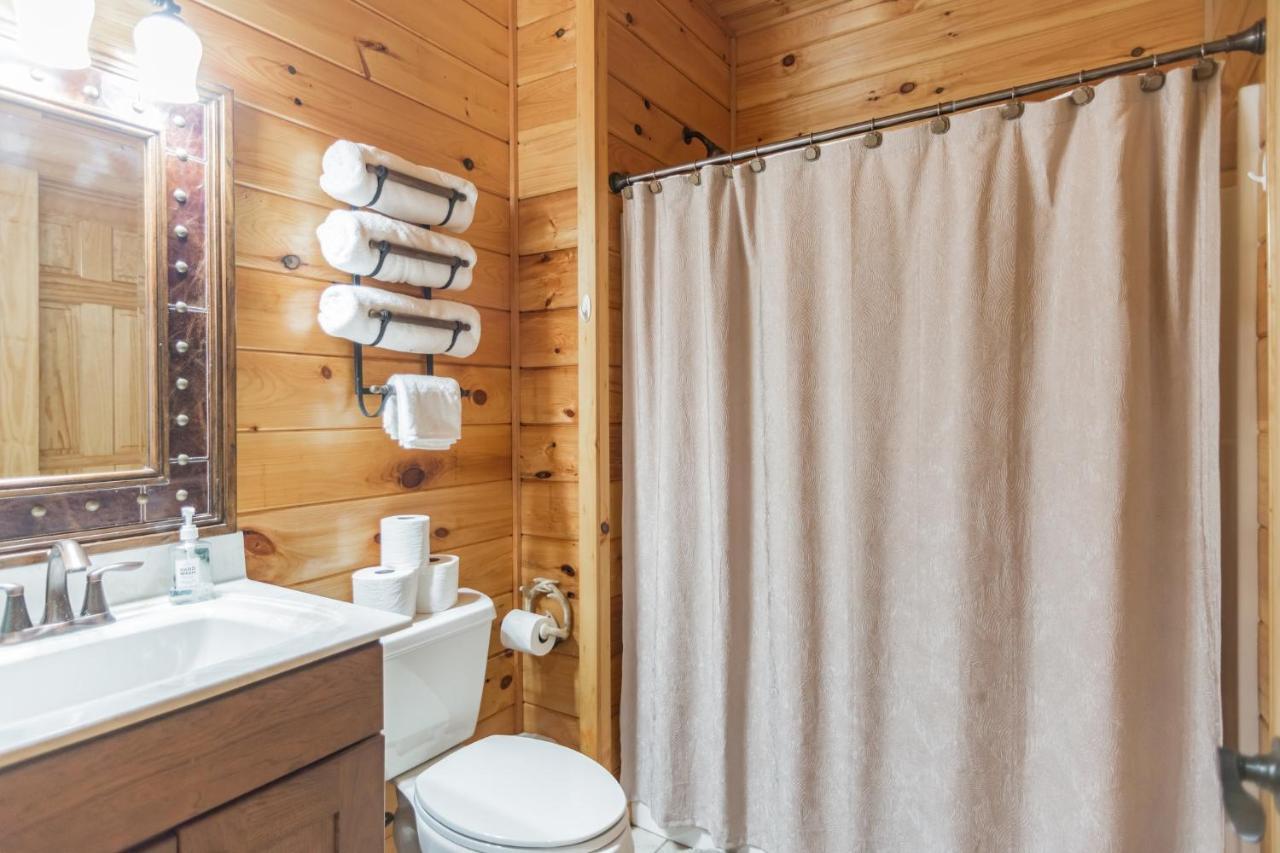 Iron Mountain Lodge - Beautiful Cabin With Forest & Mountain Views! Butler Bagian luar foto